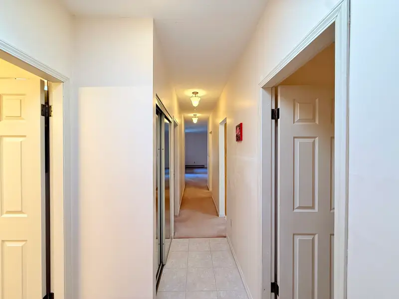 301 15300 17 AVENUE - photo 4 of 25