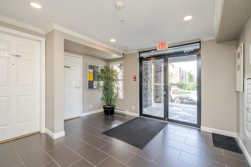 409 5474 198TH STREET - photo 4 of 25