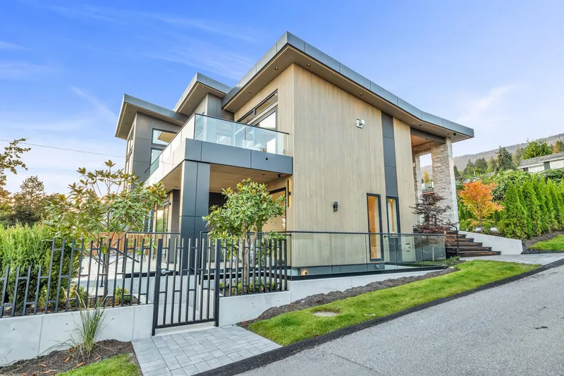 2423 MATHERS AVENUE - photo 2 of 25