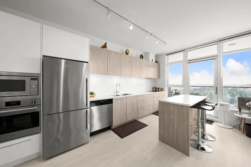 1004 691 NORTH ROAD - photo 2 of 25