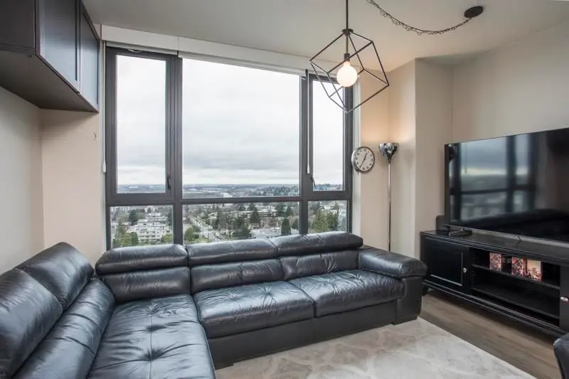 1404 258 SIXTH STREET - photo 4 of 25