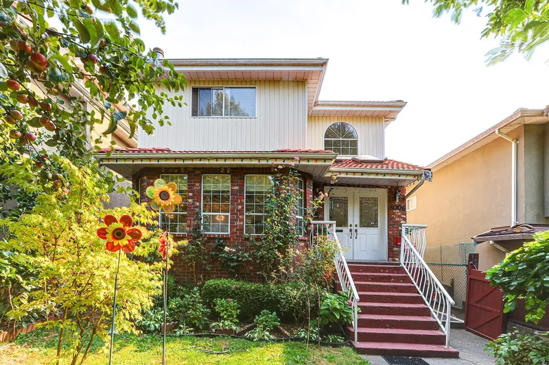 8006 CHESTER STREET - photo 1 of 25