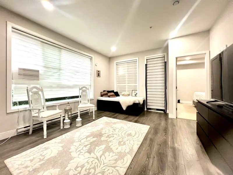 113 11501 84 AVENUE - photo 4 of 25