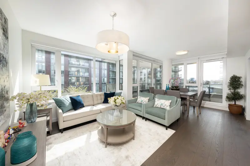 709 8160 MCMYN WAY - photo 4 of 25