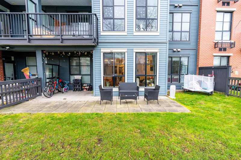 110 15168 33 AVENUE - photo 2 of 25