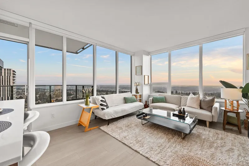 2404 6537 TELFORD AVENUE - photo 1 of 25