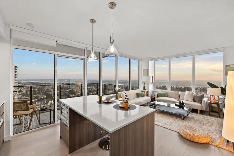 2404 6537 TELFORD AVENUE - photo 3 of 25