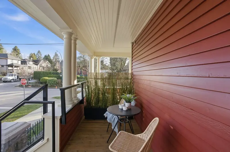 1081 SEMLIN DRIVE - photo 3 of 25