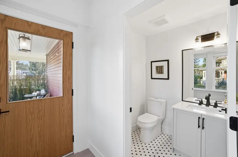 1081 SEMLIN DRIVE - photo 4 of 25