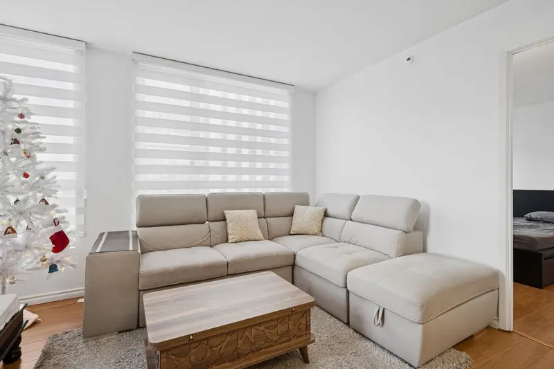 1402 828 AGNES STREET - photo 3 of 25