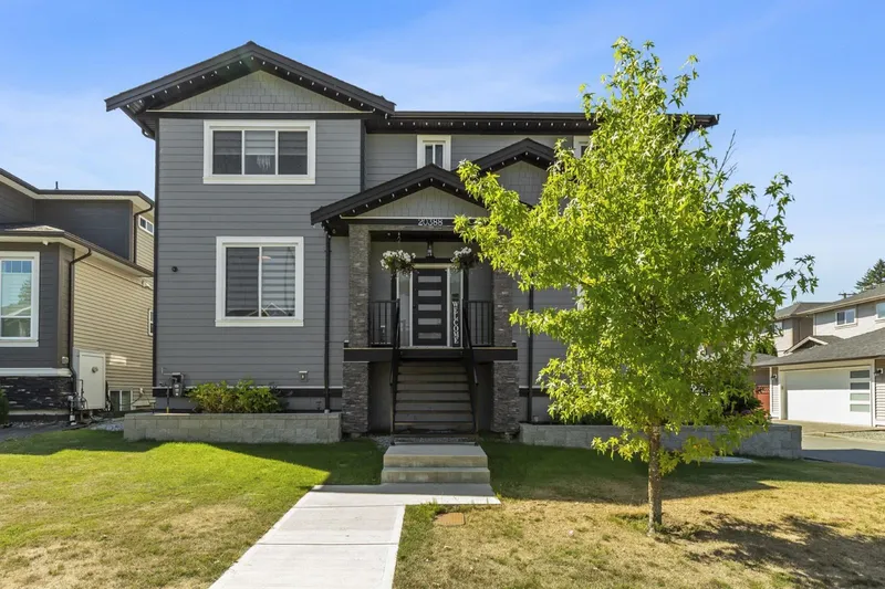 20388 WICKLUND AVENUE - photo 1 of 25