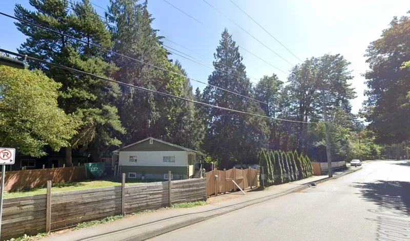 2532 E BOURQUIN CRESCENT - photo 1 of 12