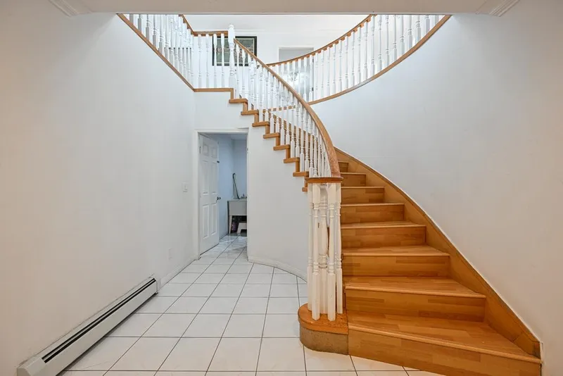 9638 131 STREET - photo 3 of 25