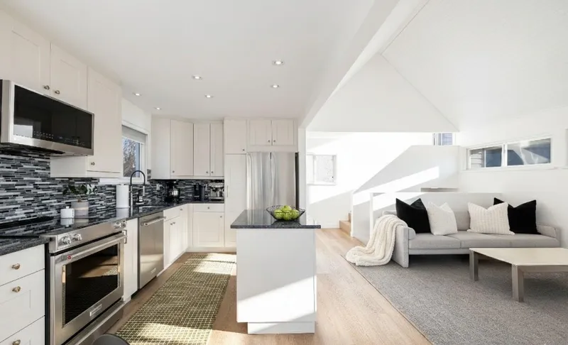 416 ST. GEORGES AVENUE - photo 4 of 25