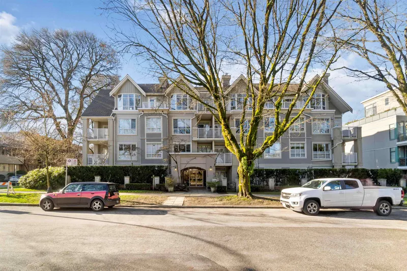 104 2755 MAPLE STREET - photo 2 of 25