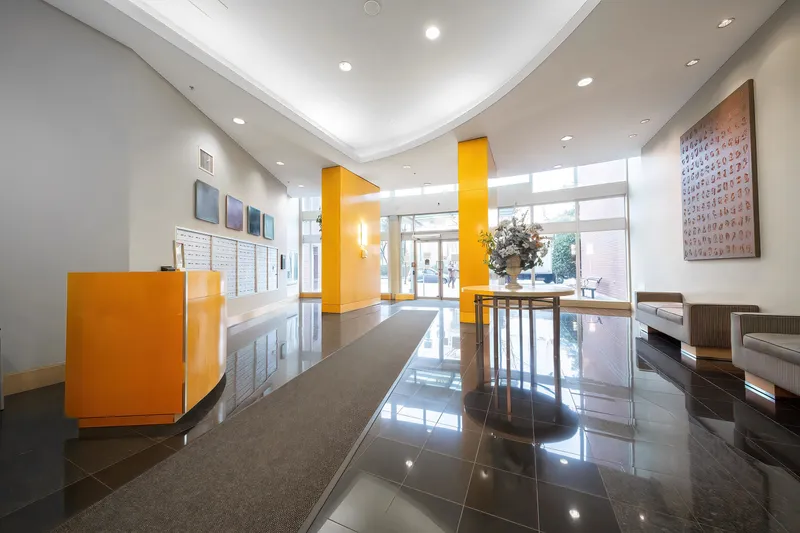 2103 6088 WILLINGDON AVENUE - photo 3 of 21