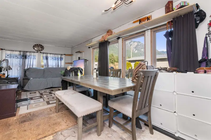 111 65367 KAWKAWA LAKE ROAD - photo 3 of 25