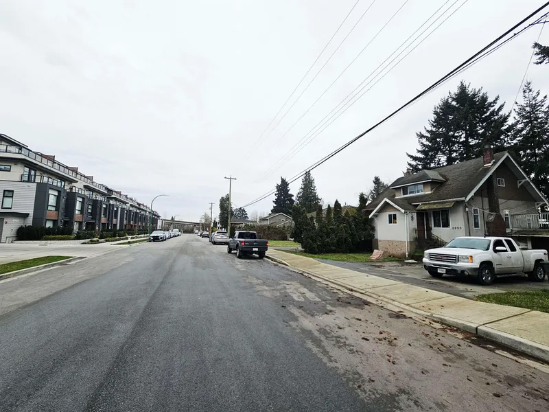 5990 IRMIN STREET - photo 4 of 6