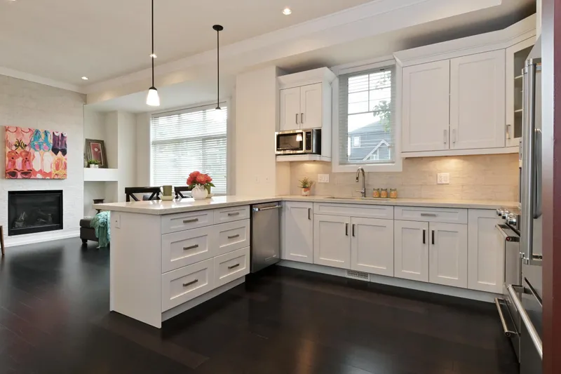 16455 22 AVENUE - photo 4 of 25