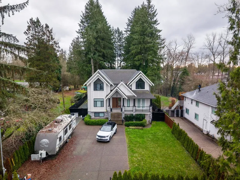 23376 124 AVENUE - photo 2 of 25