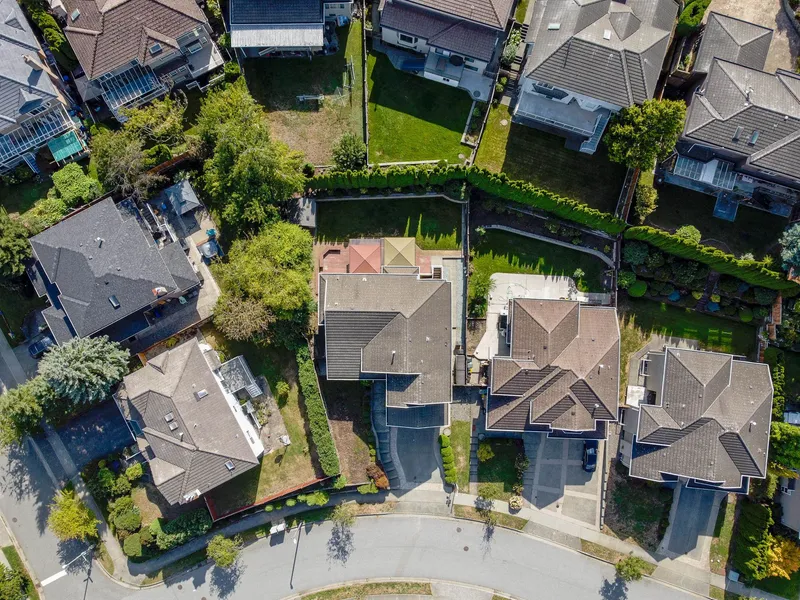 9160 MONA AVENUE - photo 3 of 25