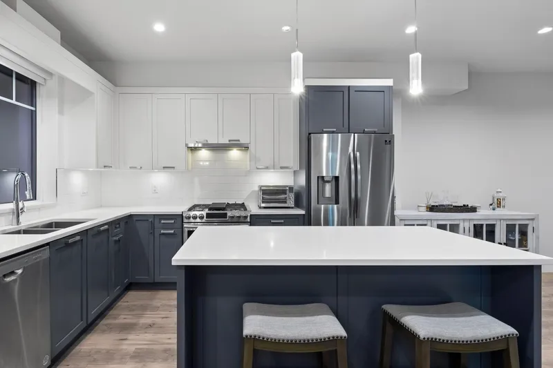 33 189 WOOD STREET - photo 1 of 25