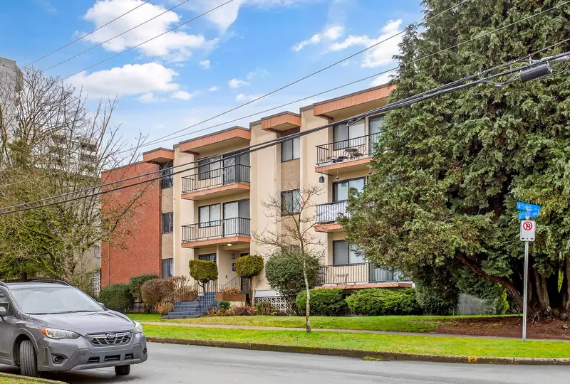 208 505 NINTH STREET - photo 2 of 25