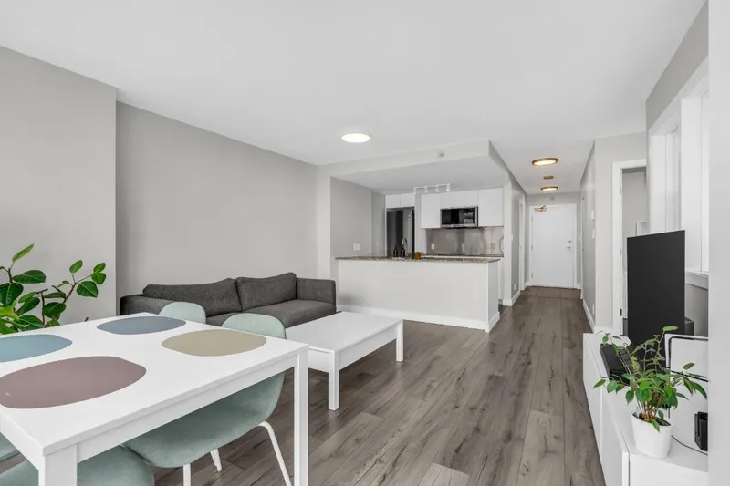 1805 788 HAMILTON STREET - photo 3 of 23