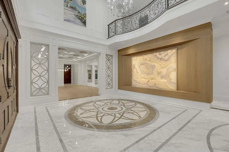 2458 140 STREET - photo 1 of 11