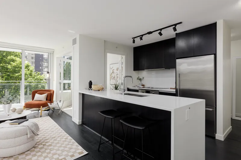 608 1009 HARWOOD STREET - photo 4 of 24