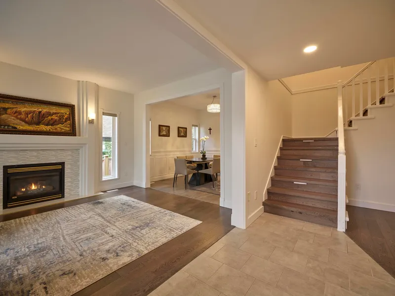 17802 100A AVENUE - photo 2 of 25