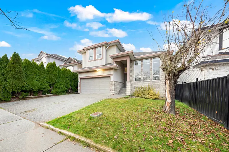 14621 81A AVENUE - photo 3 of 25