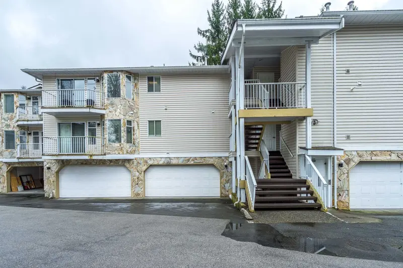 110 10584 153 STREET - photo 2 of 23