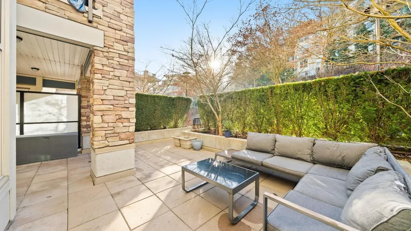 108 250 FRANCIS WAY - photo 2 of 25