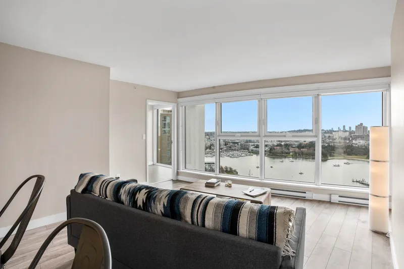 2705 1323 HOMER STREET - photo 4 of 25