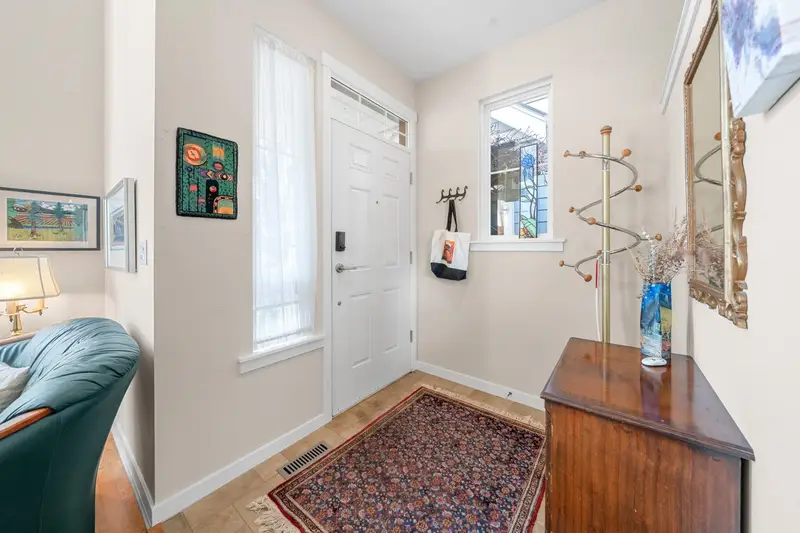 20 15288 36 AVENUE - photo 2 of 25