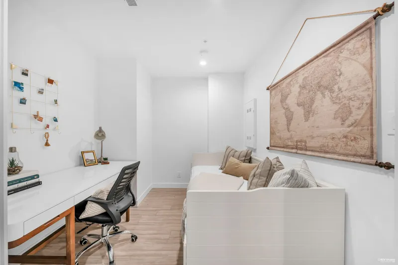 505 2311 BETA AVENUE - photo 2 of 25