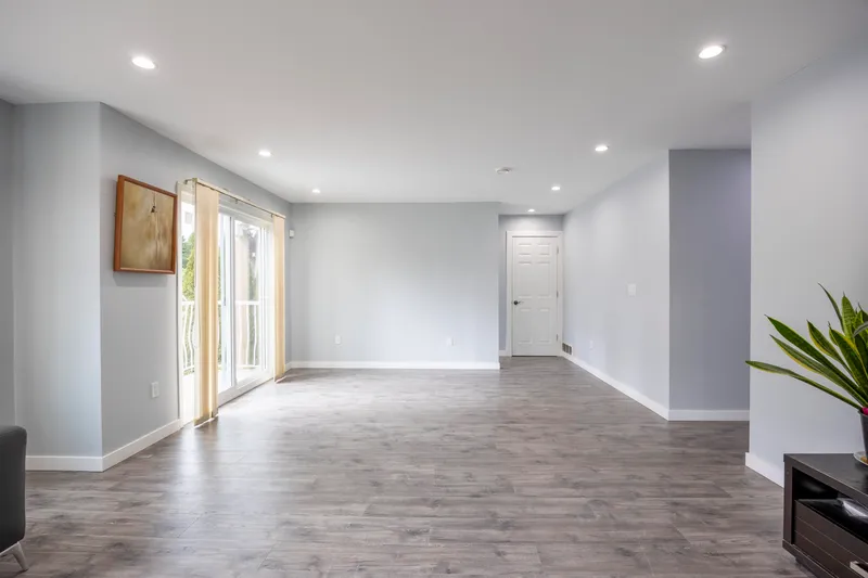 7549 10TH AVENUE - photo 2 of 25