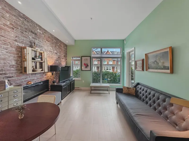 104 260 SALTER STREET - photo 2 of 25