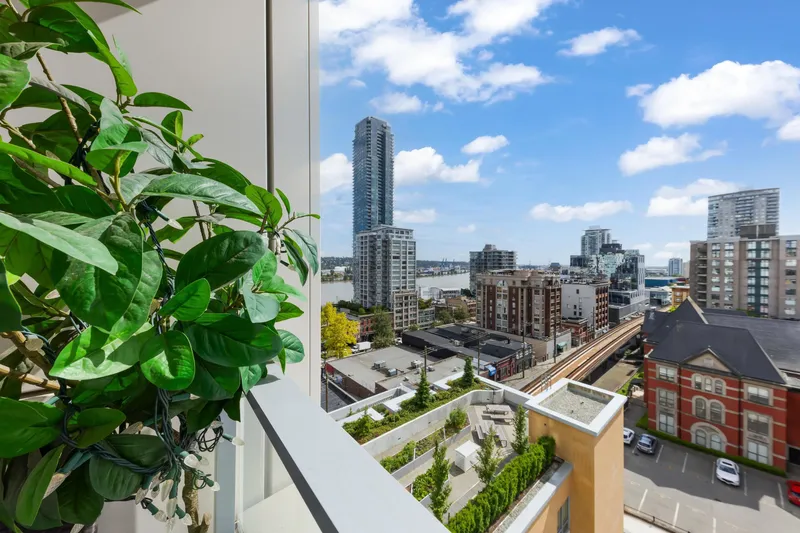 801 618 CARNARVON STREET - photo 2 of 25