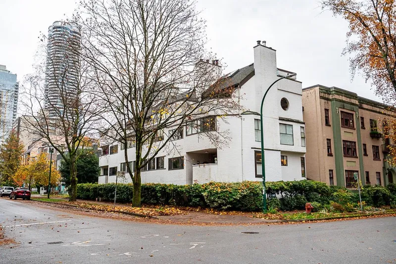 302 936 BUTE STREET - photo 2 of 25