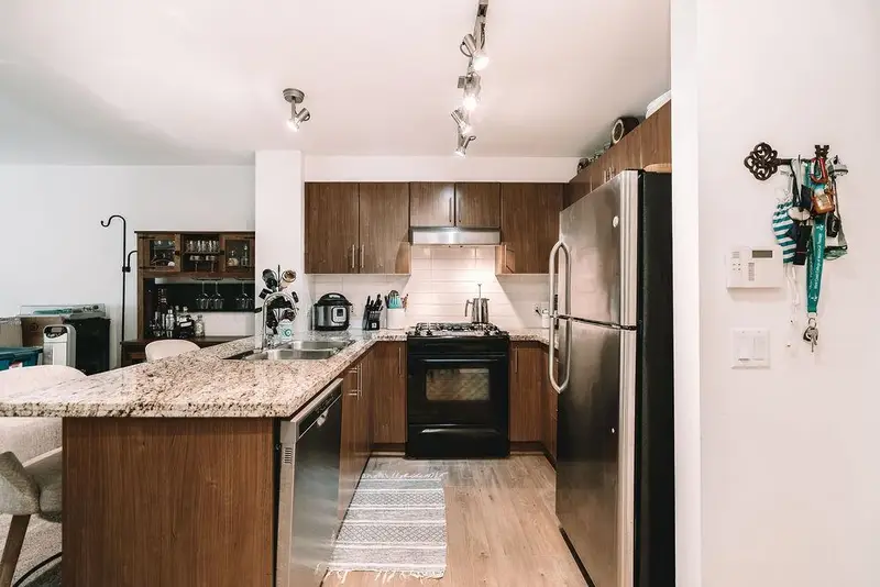 113 600 KLAHANIE DRIVE - photo 2 of 25