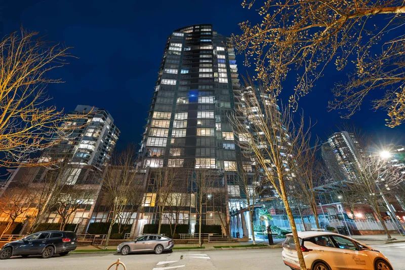 3002 1483 HOMER STREET - photo 3 of 25