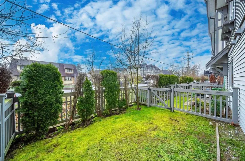 65 9566 TOMICKI AVENUE - photo 2 of 25