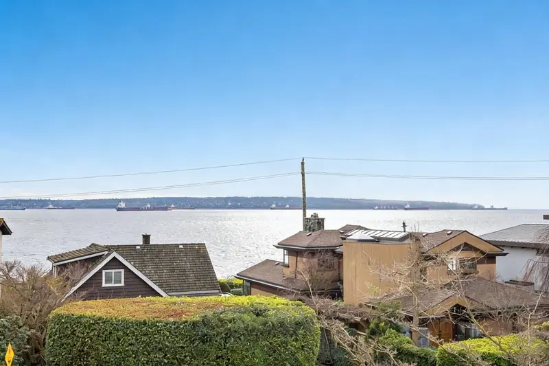 2333 BELLEVUE AVENUE - photo 1 of 24