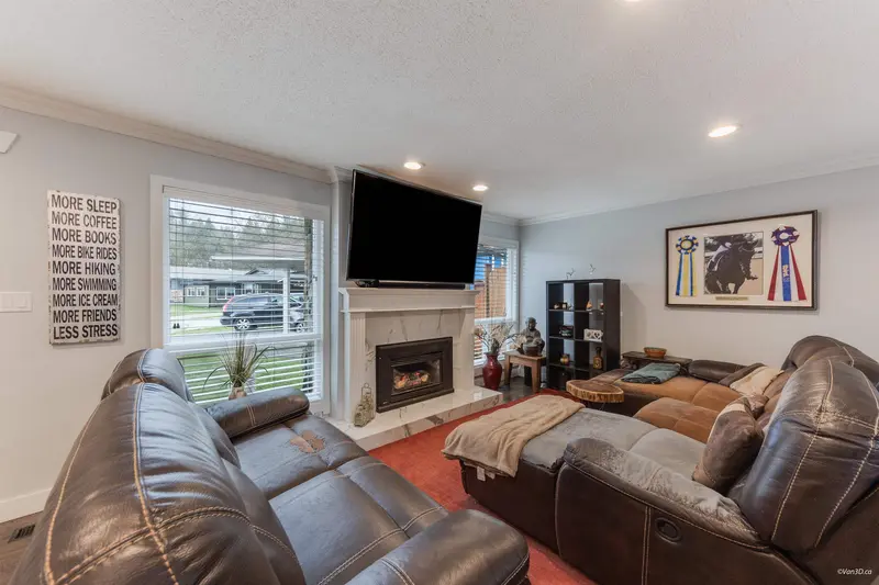 1904 LODGE PLACE - photo 4 of 25