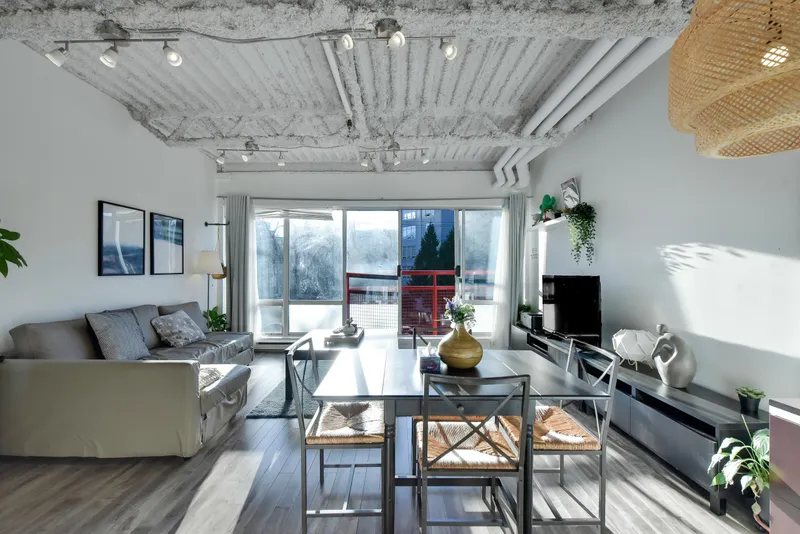 305 350 E 2ND AVENUE - photo 2 of 25