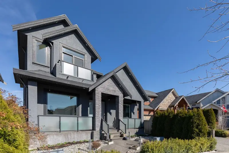 17457 2B AVENUE - photo 1 of 25