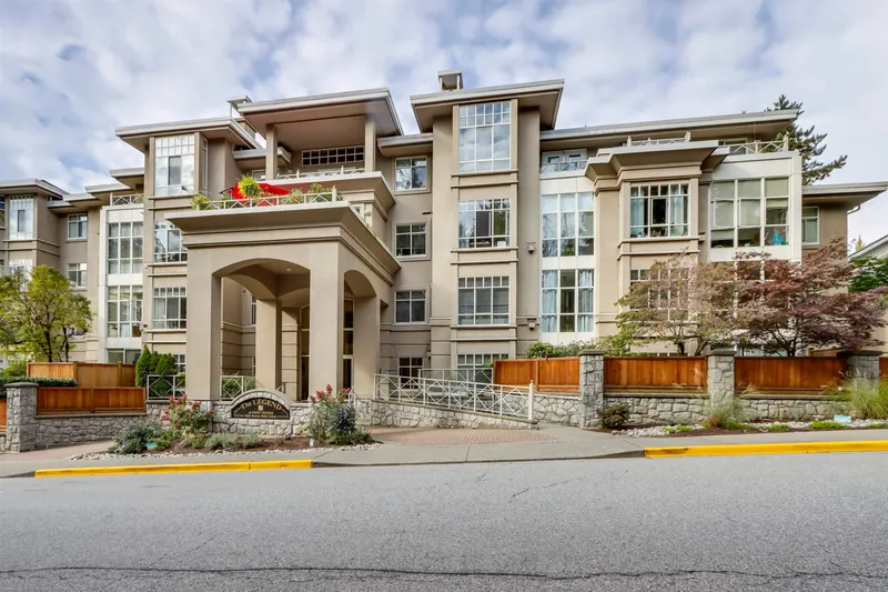 104 630 ROCHE POINT DRIVE - photo 3 of 25