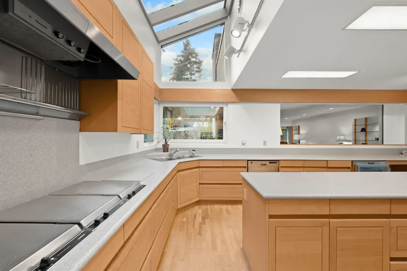 535 ENGLISH BLUFF ROAD - photo 4 of 25